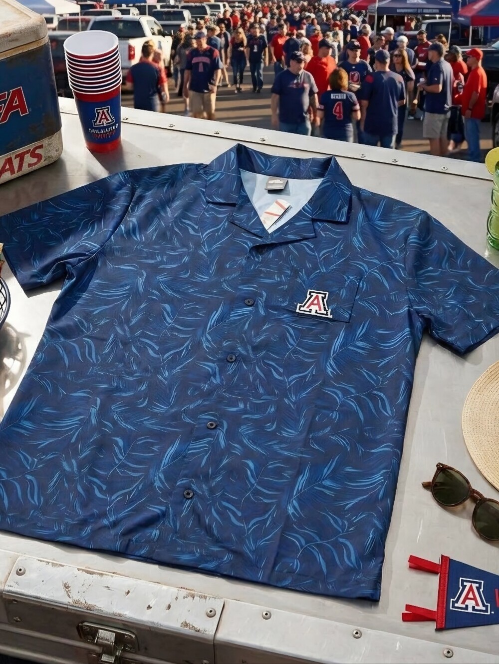 NWT CSA Arizona Wildcats Men's Large Blue Tropical Palm Camp Button Down Shirt